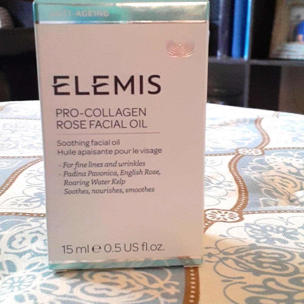 Pro-Collagen Rose Facial Oil

Soothing Facial Oil